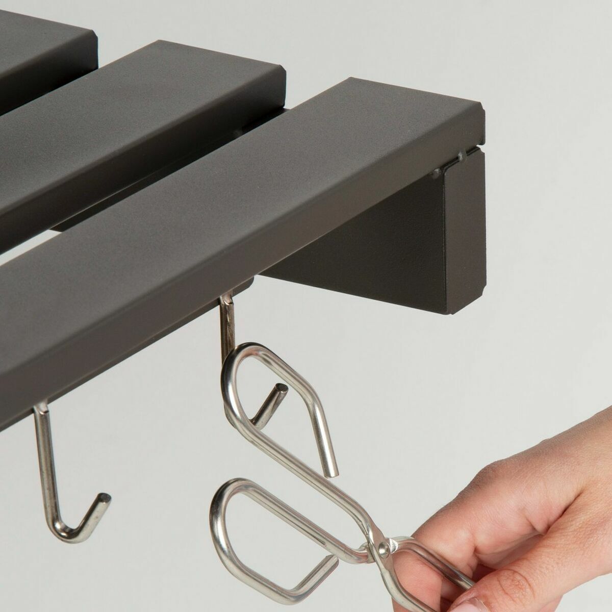 V2HA7AD429B451F52D03E27C1323470A4C0R5575015P6