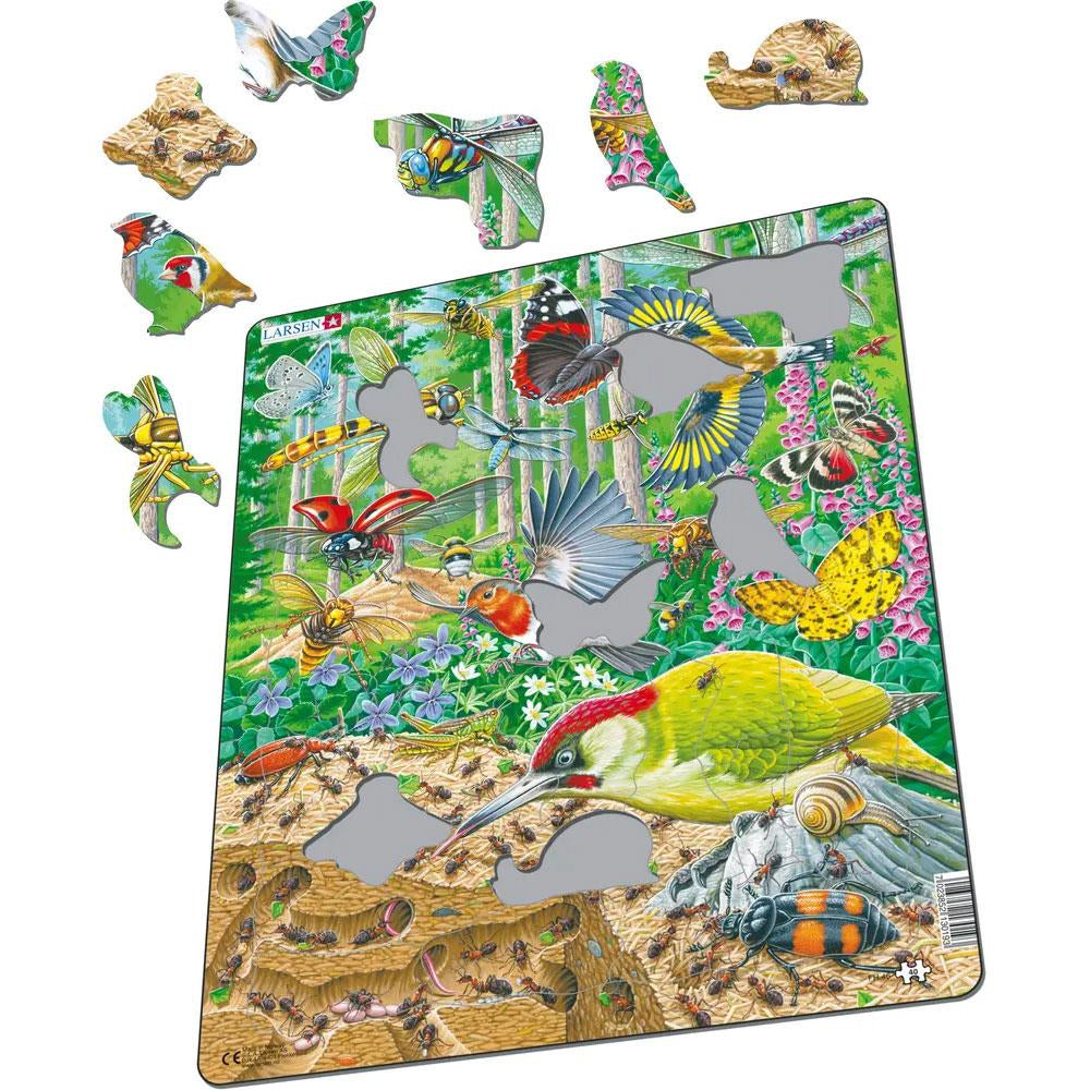 Larsen Puzzle „Geschäftiges Leben auf dem Waldboden“ – Entdecke die Natur