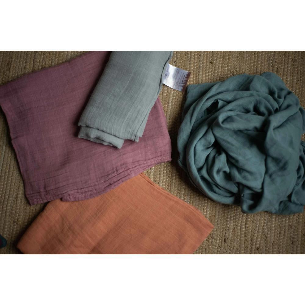 SOINA Musselin Multifunktionsdecke – Vielseitiger Begleiter in Old Pink