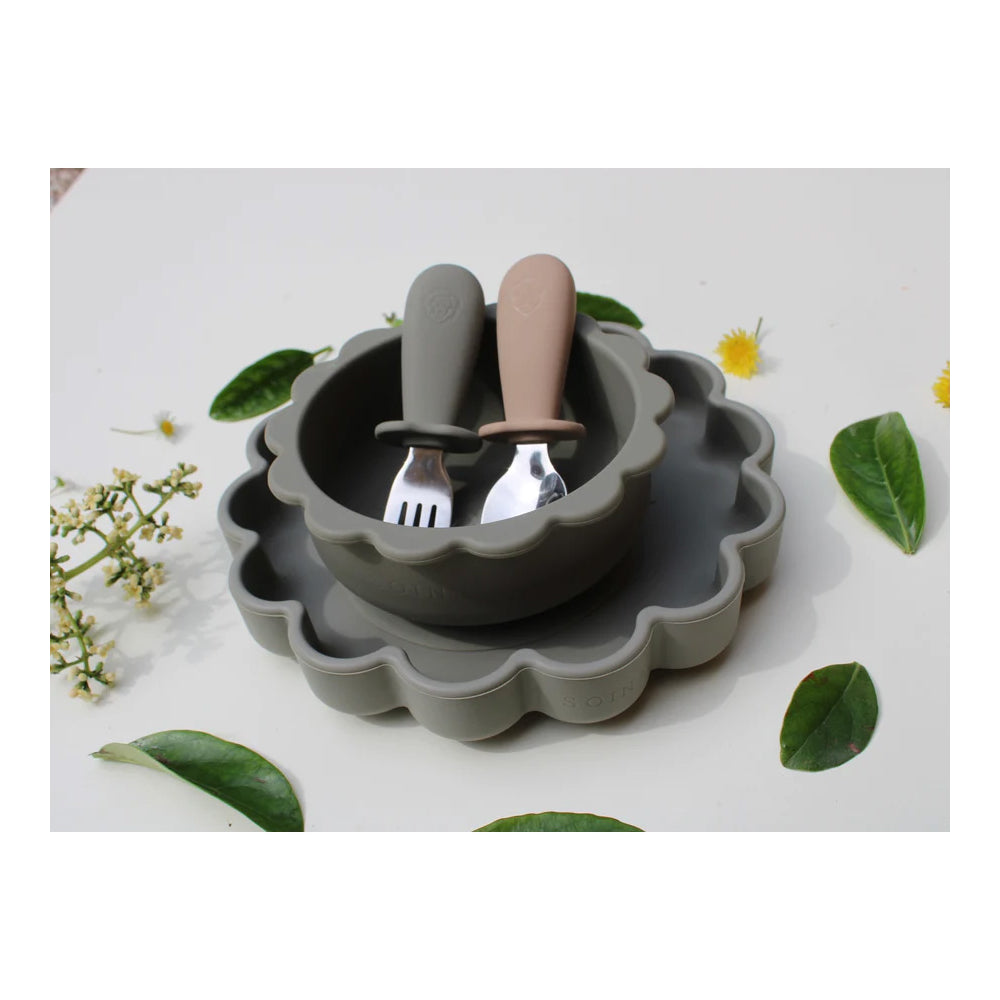 SOINA Silikonteller Eden mit Saugnapf – Rutschfest & Sicher für Babys (Salbei)