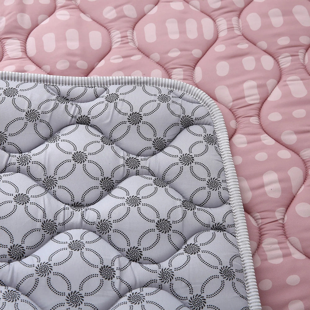 STILVOLL UND AMÜSANT – Die Baby Krabbeldecke im Unisex-Hygge-Design